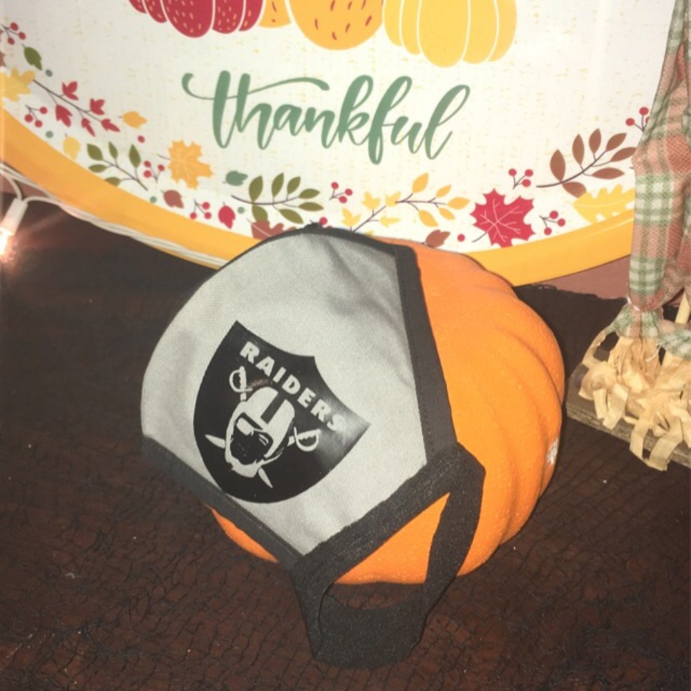 Custom face mask - Picture 2 of 3